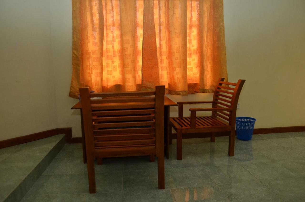 Hotel Mandakini บัททารามุลลา ภายนอก รูปภาพ