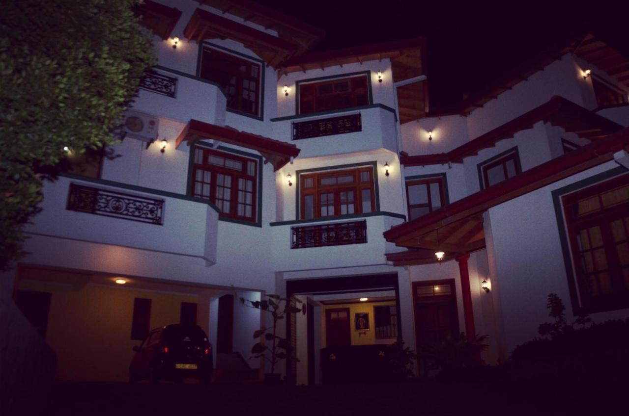 Hotel Mandakini บัททารามุลลา ภายนอก รูปภาพ