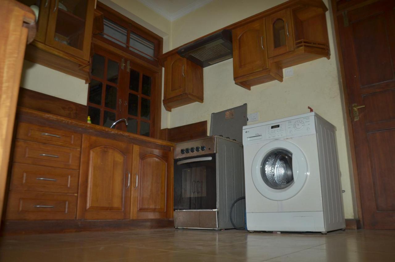 Hotel Mandakini บัททารามุลลา ภายนอก รูปภาพ